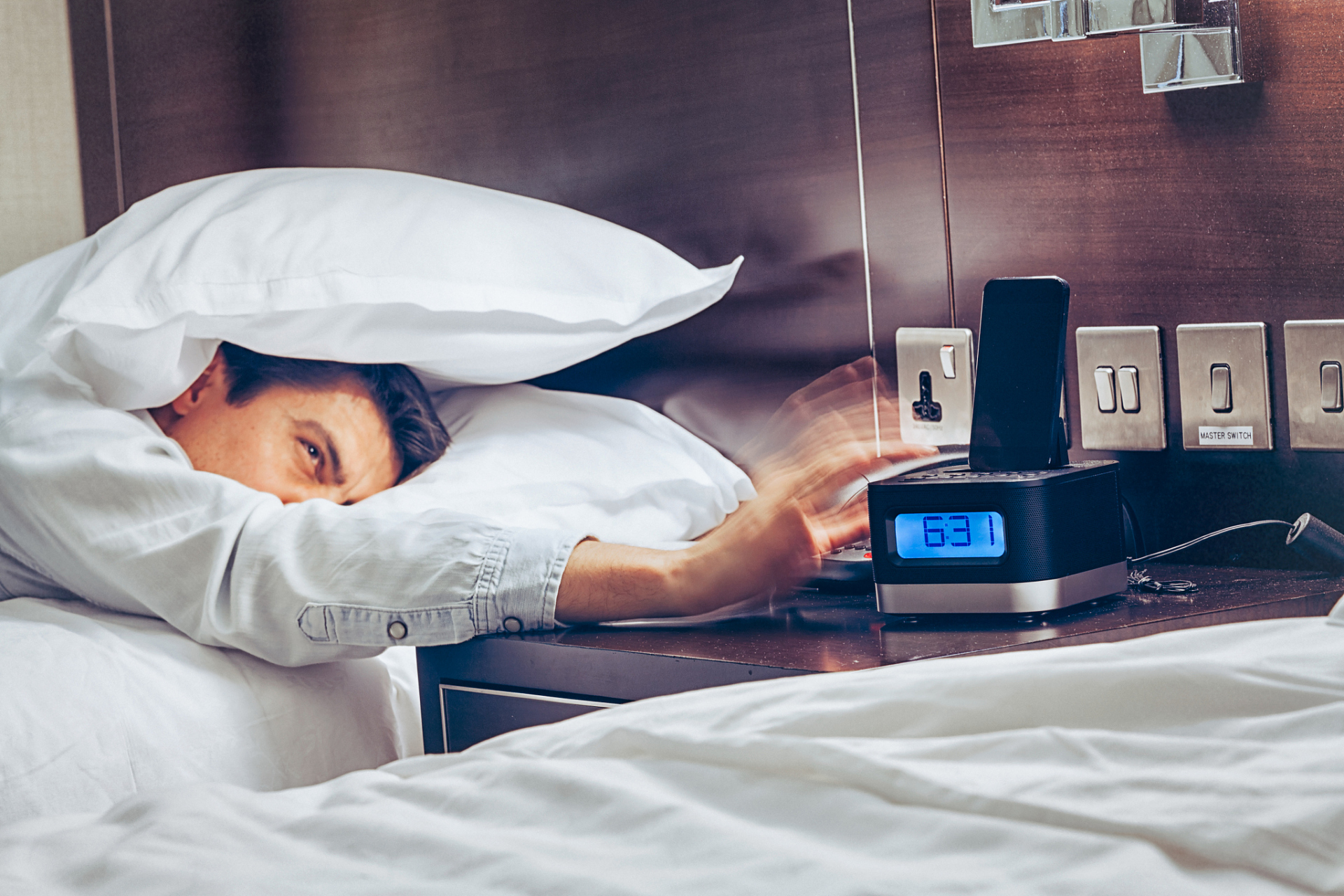 VOIP 电话与 SIP 电话系统大揭秘，酒店电话系统的最优选择