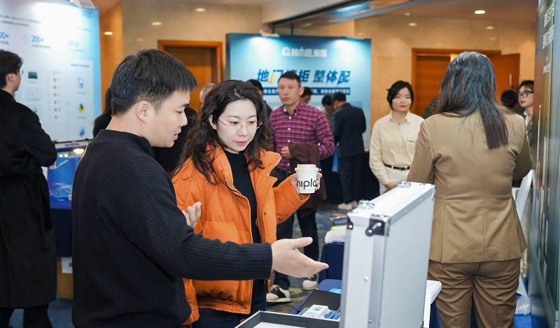 1767920338420380.jpg 鼎盛威亮相广西区域酒店发展论坛,以融合方案锚定酒店发展新方向